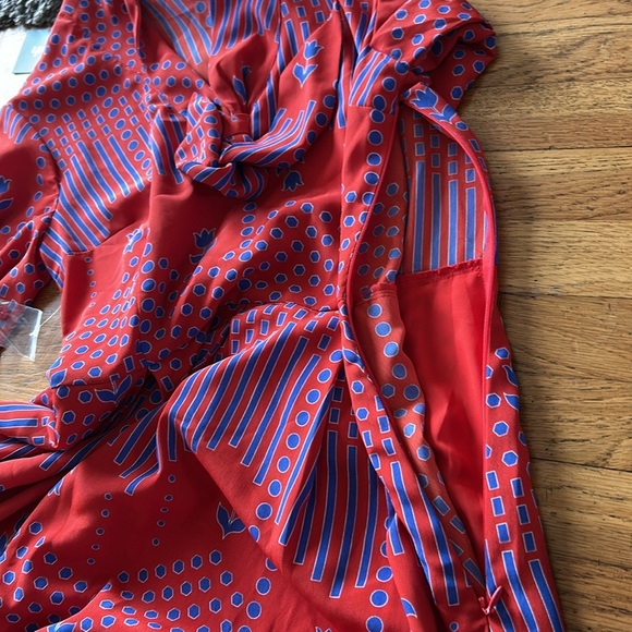 Modcloth NWT Pleasant Confidence Tie-Neck Dress Red and Blue Print Size 6 - Picture 16 of 16